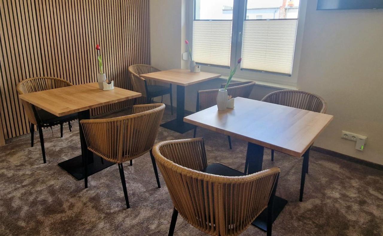 Hotel Rhin Inn Fehrbellin Bagian luar foto