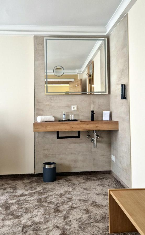 Hotel Rhin Inn Fehrbellin Bagian luar foto